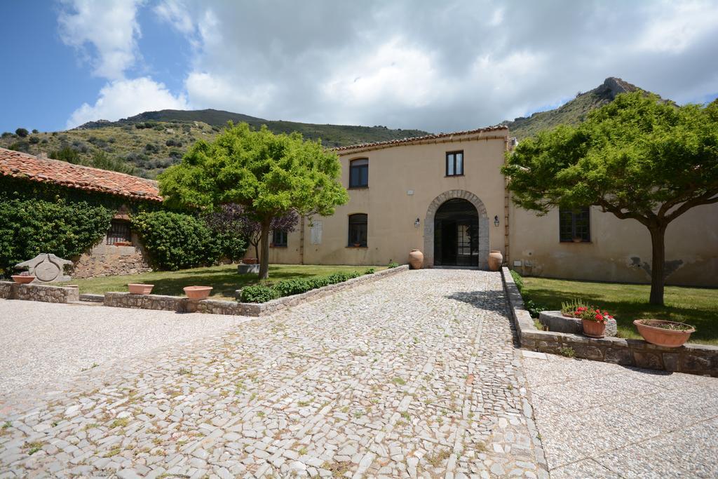 La Ferula Bed & Breakfast Scillato  Eksteriør bilde