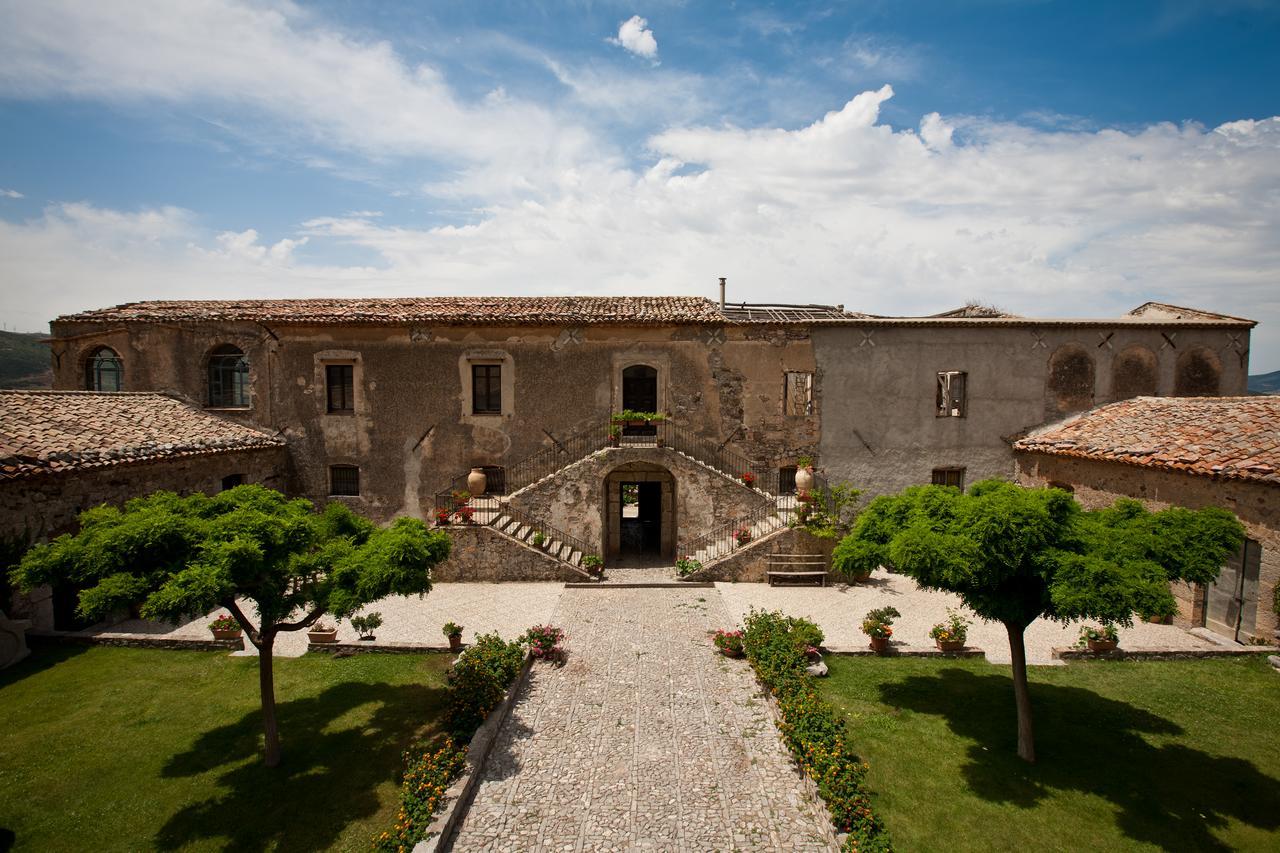 La Ferula Bed & Breakfast Scillato  Eksteriør bilde